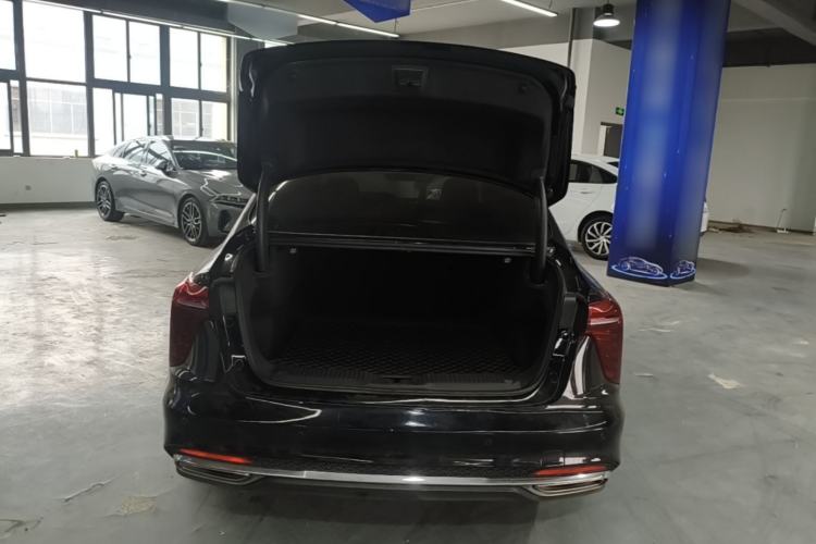 Used Hongqi H5 2024 2.0T Automatic Smart Connect Flagship Edition Trunk