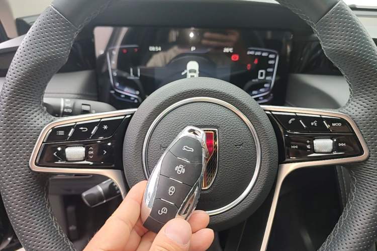 Used Hongqi H5 2024 1.5T DCT Smart Connect Flagship Edition Vehicle Key