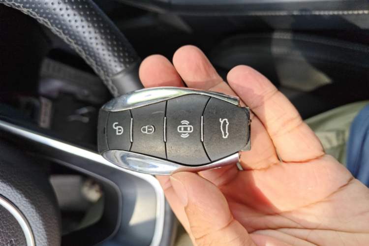 Used Hongqi H5 2024 1.5T DCT Smart Connect Flagship Edition Vehicle Key