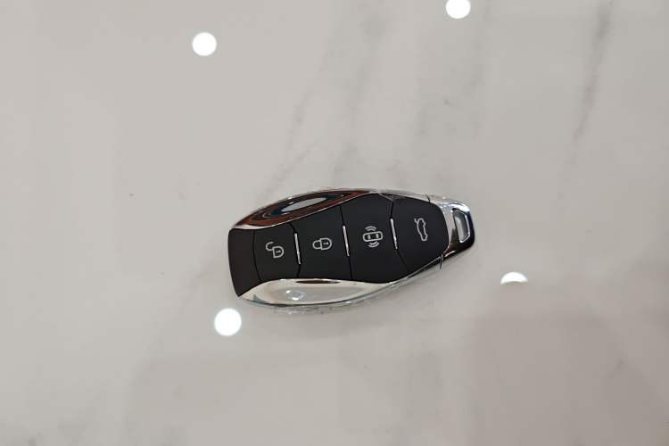 Used Hongqi H5 2024 1.5T DCT Smart Connect Flagship Edition Interior 1