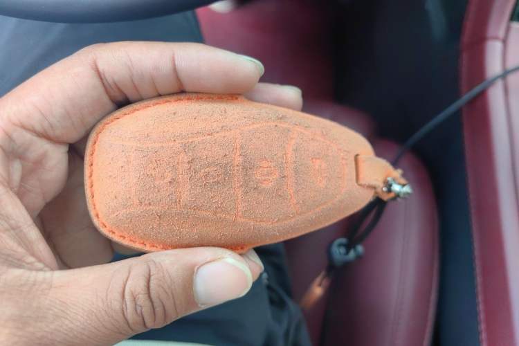 Used Hongqi H5 2024 2.0T Automatic Smart Connect Flagship Edition Vehicle Key