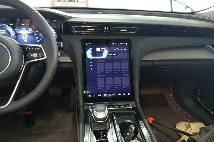 Used Hongqi H5 2024 1.5T HEV Smart Connect Flagship Edition Audio And AC Panel