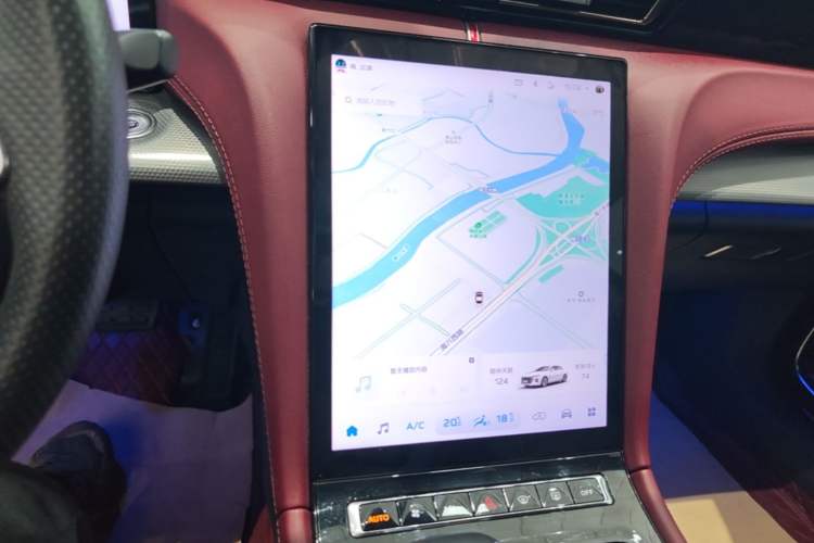 Used Hongqi H5 2024 2.0T Automatic Smart Connect Flagship Edition Audio And AC Panel
