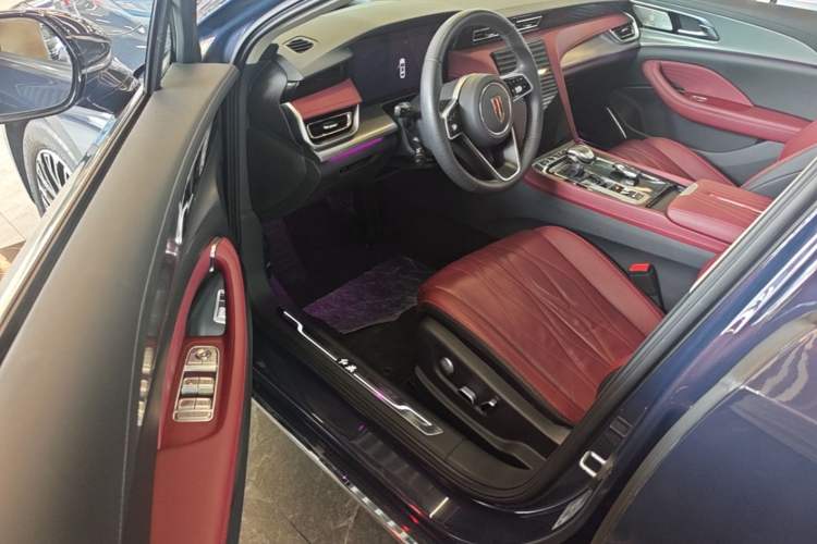 Used Hongqi H5 2024 2.0T Automatic Smart Connect Flagship Edition Driver Seat