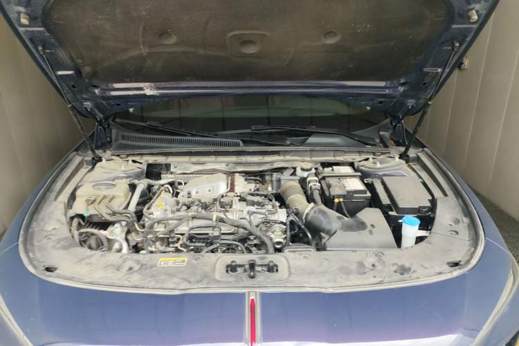 Used Hongqi H5 2024 2.0T Automatic Smart Connect Flagship Edition Engine Bay