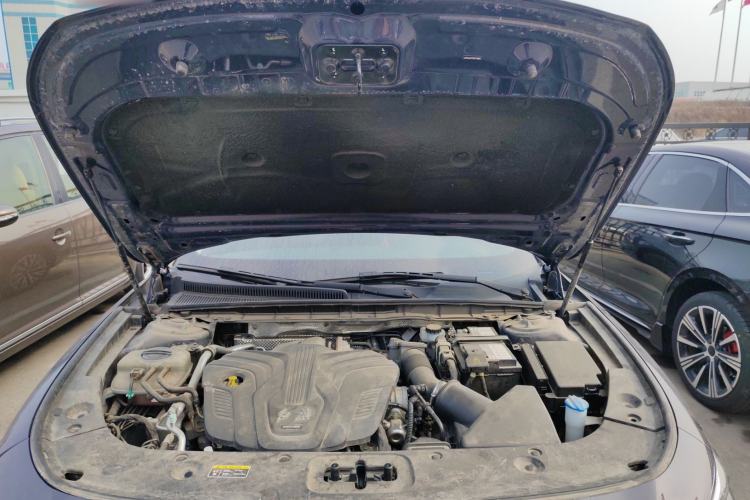 Used Hongqi H5 2024 2.0T Automatic Smart Connect Flagship Edition Engine Bay