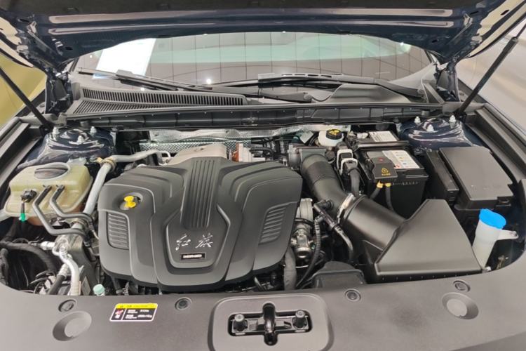 Used Hongqi H5 2024 2.0T Automatic Smart Connect Flagship Edition Engine Bay