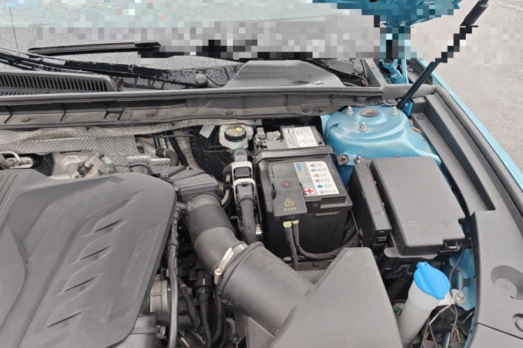 Used Hongqi H5 2024 1.5T DCT Smart Connect Flagship Edition Engine Bay Left