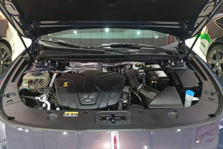 Used Hongqi H5 2024 2.0T Automatic Smart Connect Flagship Edition Engine Bay