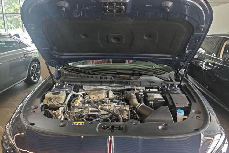 Used Hongqi H5 2024 2.0T Automatic Smart Connect Flagship Edition Engine Bay