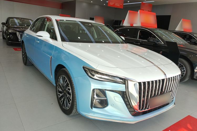 Used Hongqi H5 2024 1.5T HEV Smart Connect Flagship Edition Front Right 45 Deg