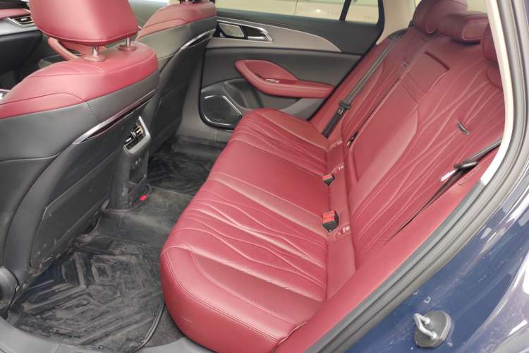 Used Hongqi H5 2024 2.0T Automatic Smart Connect Flagship Edition Interior 4