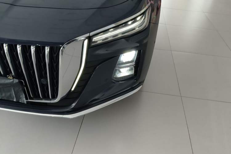 Used Hongqi H5 2024 2.0T Automatic Smart Connect Flagship Edition Left Front Headlight