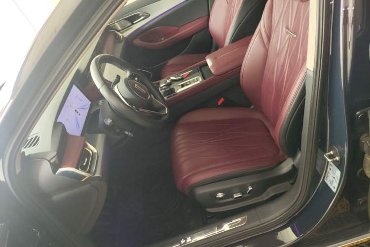 Used Hongqi H5 2024 2.0T Automatic Smart Connect Flagship Edition Left Front Seat