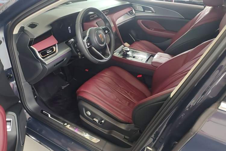Used Hongqi H5 2024 2.0T Automatic Smart Connect Flagship Edition Left Front Seat
