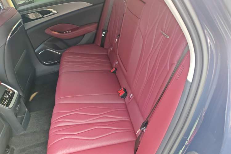 Used Hongqi H5 2024 2.0T Automatic Smart Connect Flagship Edition Left Rear Seat