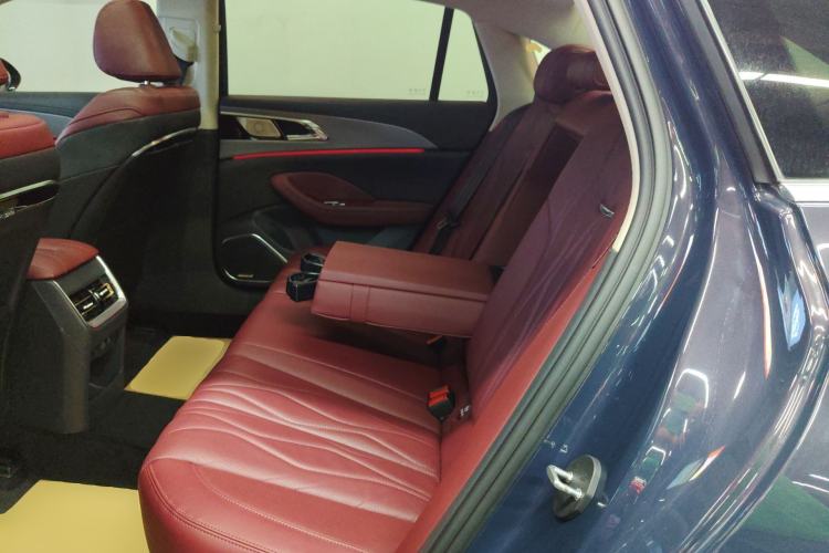 Used Hongqi H5 2024 2.0T Automatic Smart Connect Flagship Edition Left Rear Seat