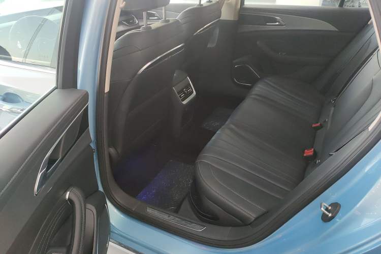 Used Hongqi H5 2024 1.5T HEV Smart Connect Flagship Edition Left Rear Seat