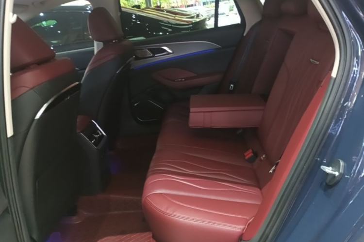 Used Hongqi H5 2024 2.0T Automatic Smart Connect Flagship Edition Left Rear Seat