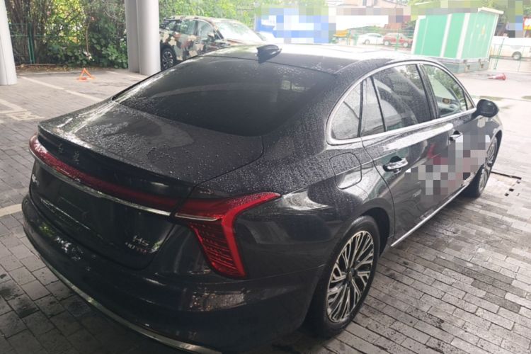 Used Hongqi H5 2024 2.0T Automatic Smart Connect Flagship Edition Rear Right 45 Deg