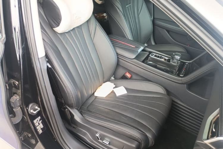 Used Hongqi H5 2024 2.0T Automatic Smart Connect Flagship Edition Right Front Seat