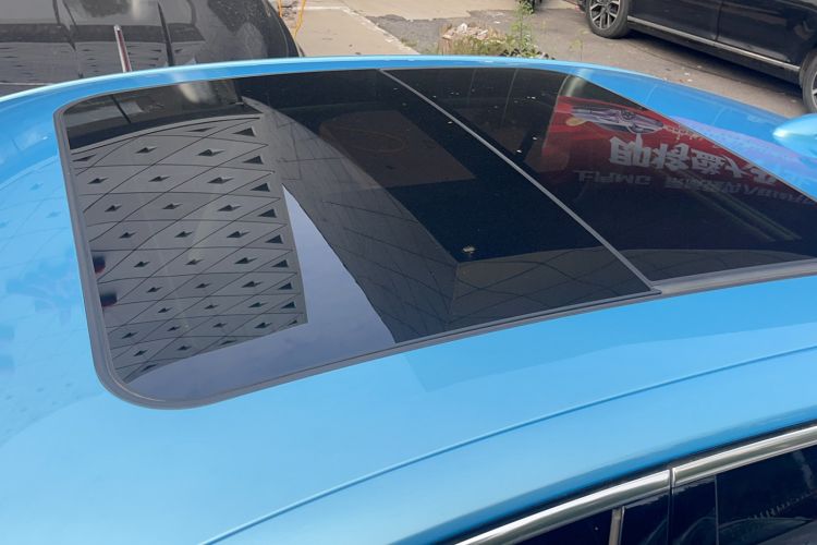 Used Hongqi H5 2024 1.5T HEV Smart Connect Flagship Edition Roof