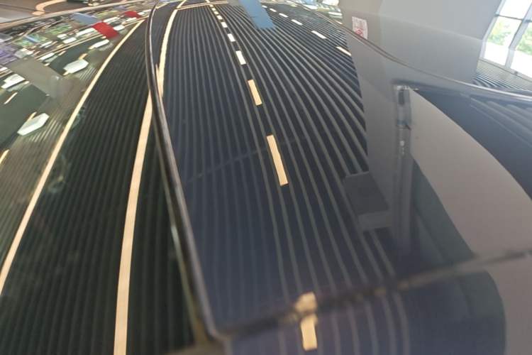 Used Hongqi H5 2024 2.0T Automatic Smart Connect Flagship Edition Roof