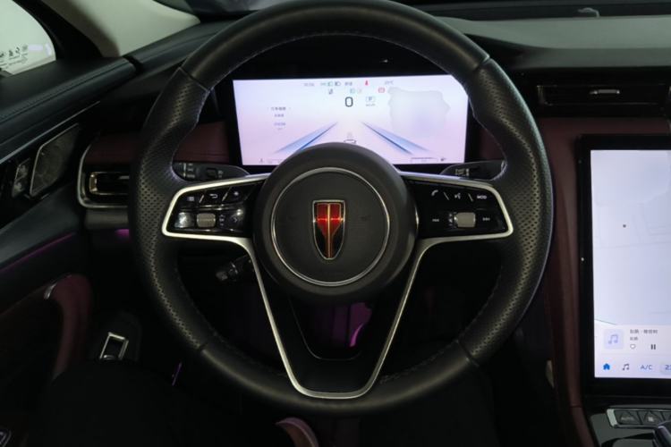 Used Hongqi H5 2024 2.0T Automatic Smart Connect Flagship Edition Steering Wheel