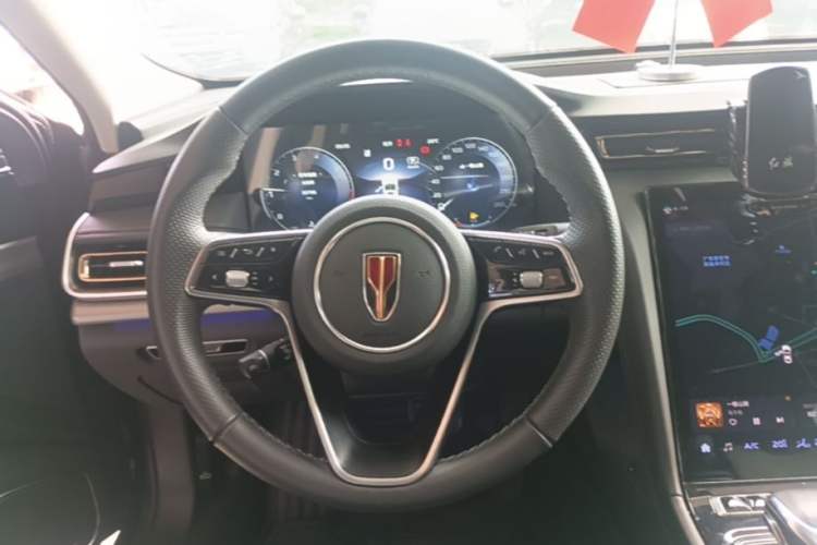 Used Hongqi H5 2024 2.0T Automatic Smart Connect Flagship Edition Steering Wheel