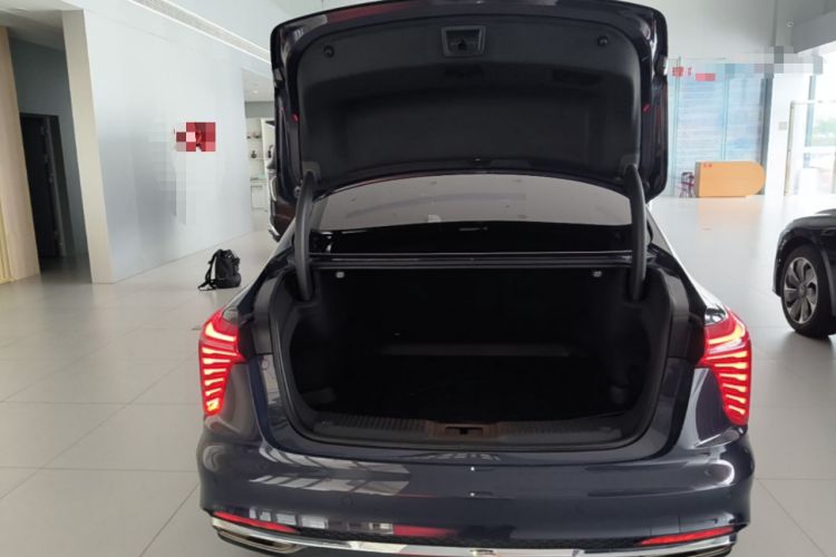 Used Hongqi H5 2024 2.0T Automatic Smart Connect Flagship Edition Trunk