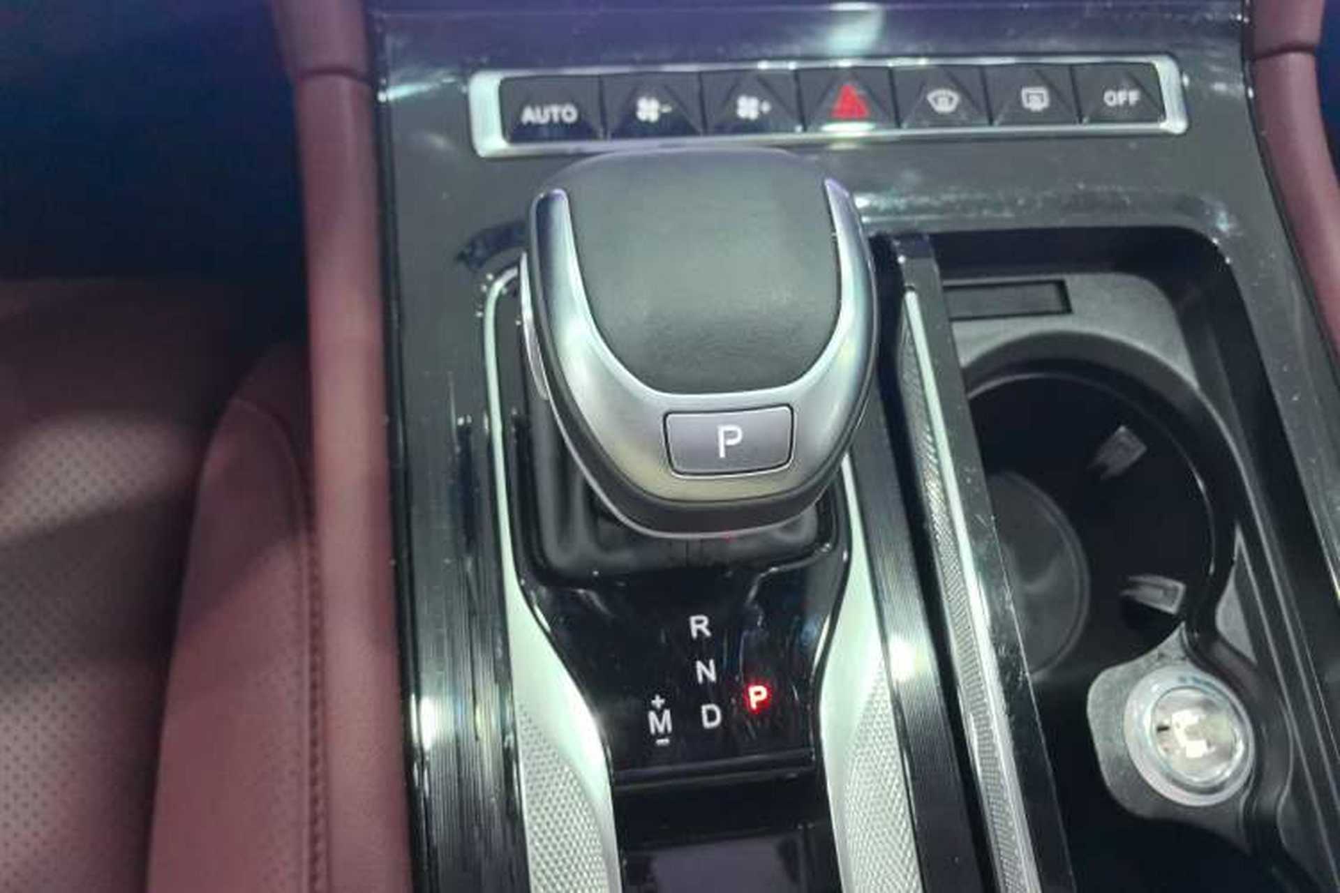 Used Hongqi H5 2024 2.0T Automatic Smart Connect Flagship Edition Gear Lever