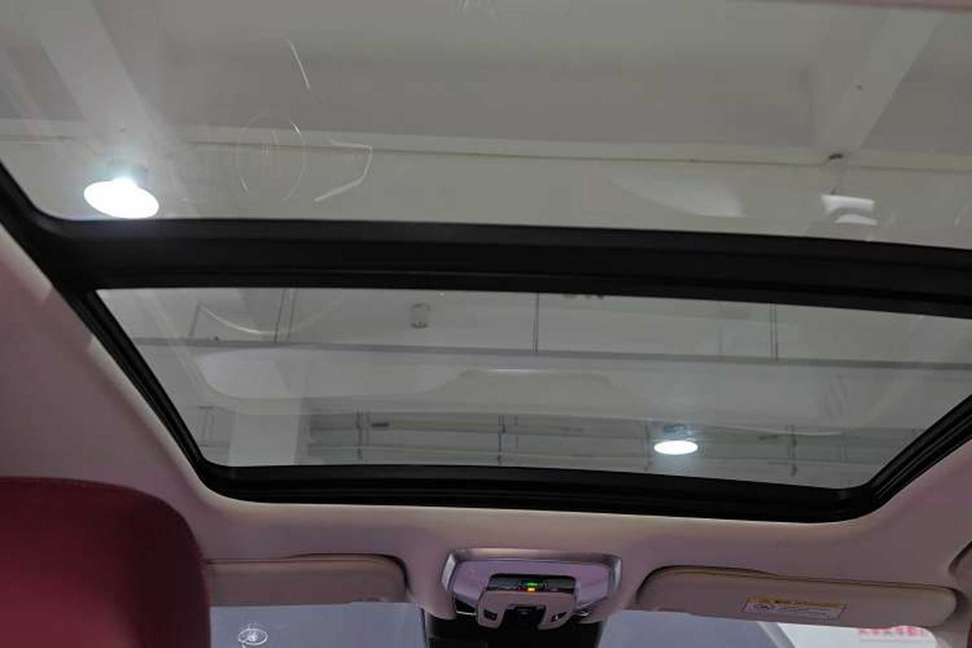 Used Hongqi H5 2024 2.0T Automatic Smart Connect Flagship Edition Headliner