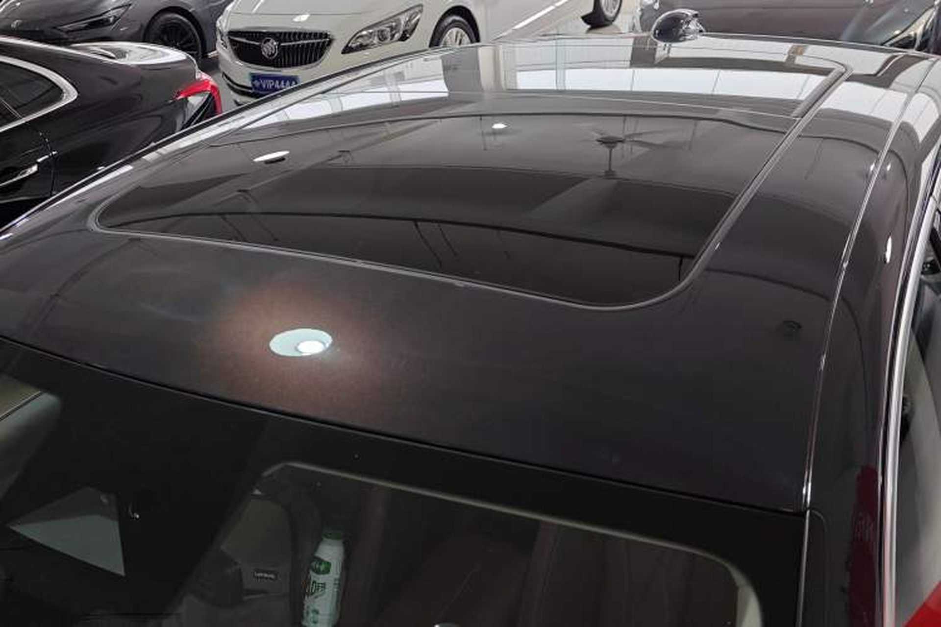 Used Hongqi H5 2024 2.0T Automatic Smart Connect Flagship Edition Roof