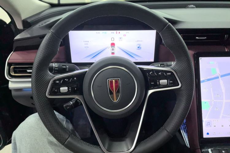 Used Hongqi H5 2024 2.0T Automatic Smart Connect Flagship Edition Steering Wheel