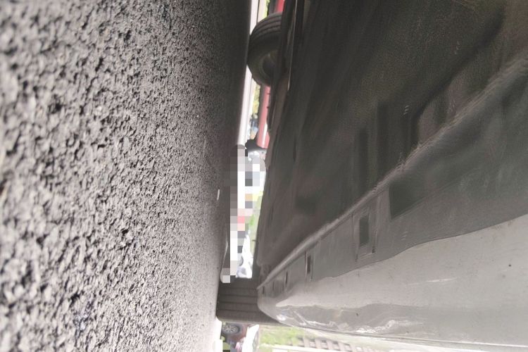 Used Hongqi H5 2024 2.0T Automatic Smart Connect Flagship Edition Chassis Front Left