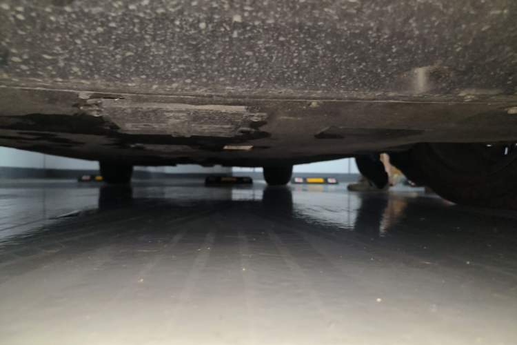 Used Hongqi H5 2024 2.0T Automatic Smart Connect Flagship Edition Chassis Front
