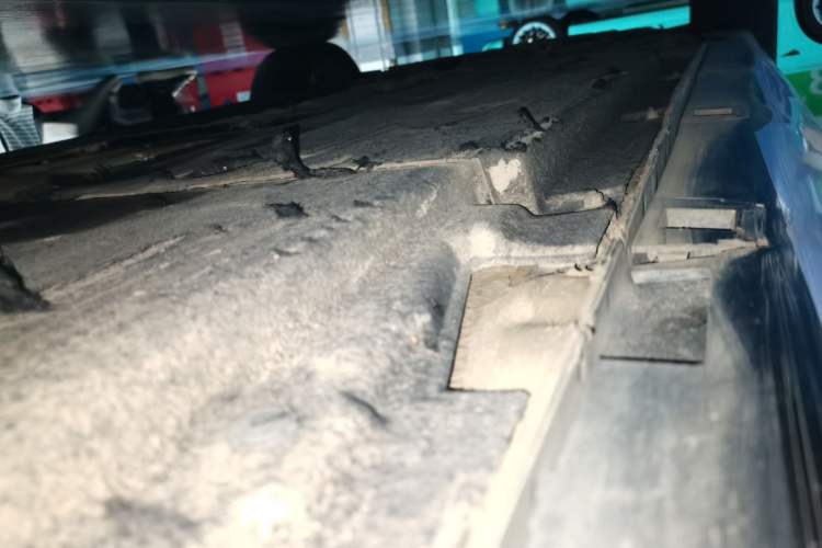 Used Hongqi H5 2024 2.0T Automatic Smart Connect Flagship Edition Chassis Rear Left