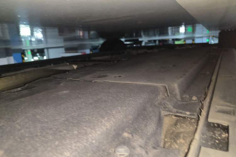 Used Hongqi H5 2024 2.0T Automatic Smart Connect Flagship Edition Chassis Rear Left