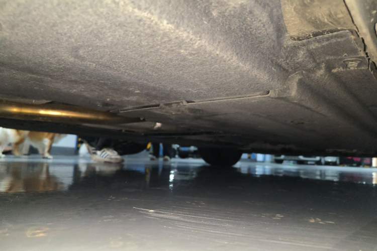 Used Hongqi H5 2024 2.0T Automatic Smart Connect Flagship Edition Chassis Rear Right
