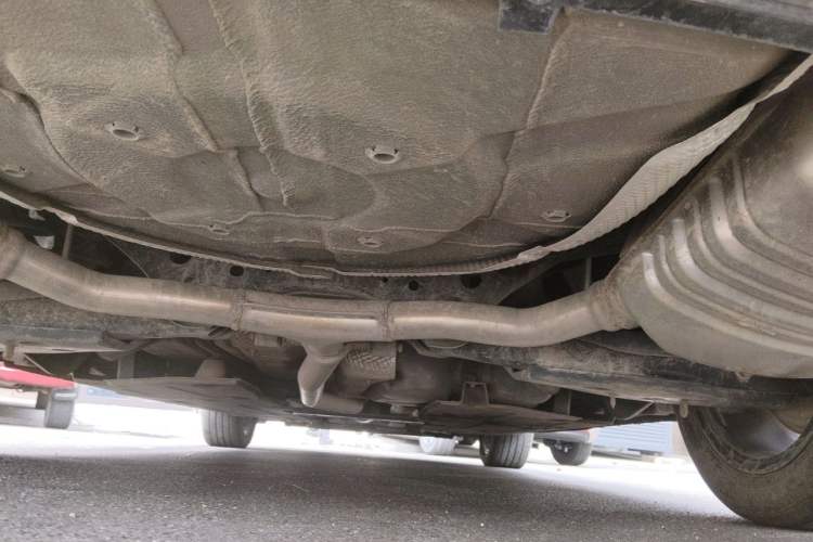 Used Hongqi H5 2024 2.0T Automatic Smart Connect Flagship Edition Chassis Rear