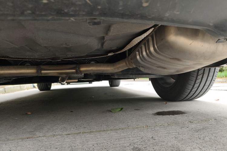 Used Hongqi H5 2024 2.0T Automatic Smart Connect Flagship Edition Chassis Rear