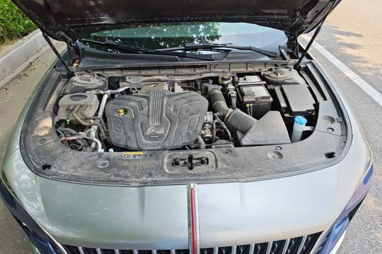 Used Hongqi H5 2024 2.0T Automatic Smart Connect Flagship Edition Engine Bay
