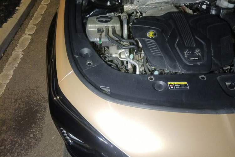 Used Hongqi H5 2024 2.0T Automatic Smart Connect Flagship Edition Engine Bay Right