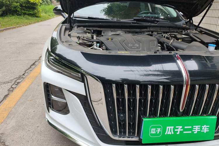 Used Hongqi H5 2024 2.0T Automatic Smart Connect Flagship Edition Engine Bay Right