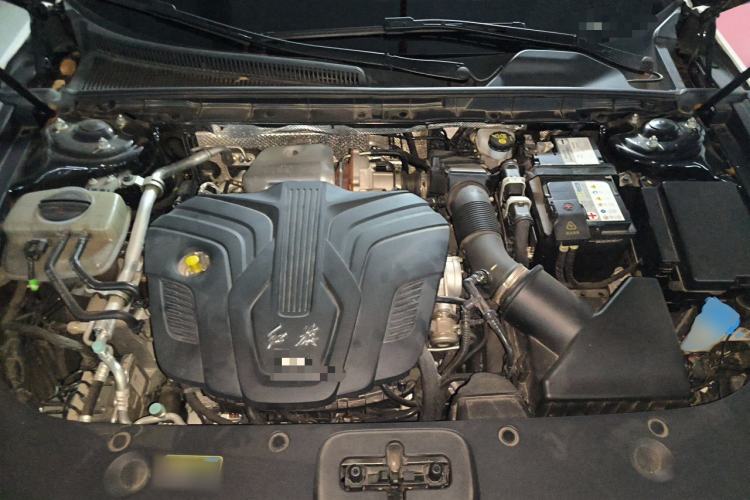 Used Hongqi H5 2024 2.0T Automatic Smart Connect Flagship Edition Engine Bay
