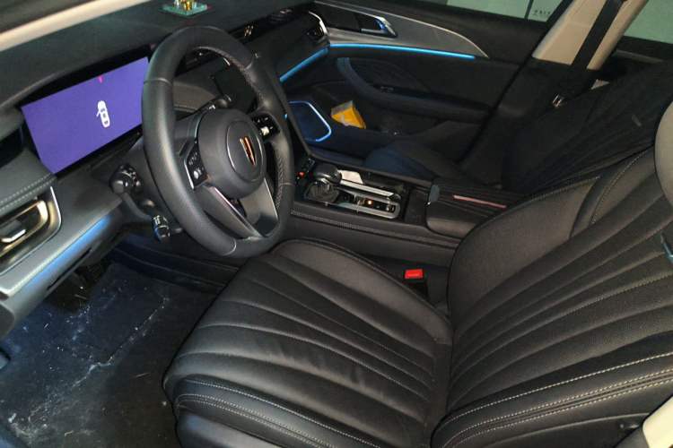 Used Hongqi H5 2024 2.0T Automatic Smart Connect Flagship Edition Left Front Seat