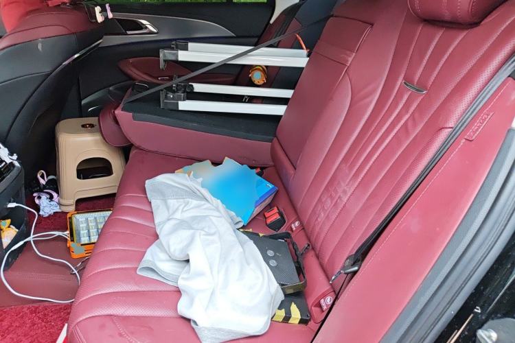Used Hongqi H5 2024 2.0T Automatic Smart Connect Flagship Edition Left Rear Seat