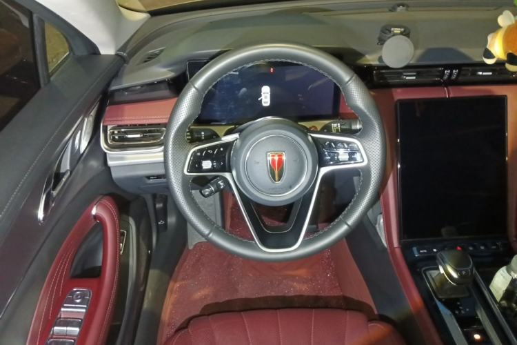 Used Hongqi H5 2024 2.0T Automatic Smart Connect Flagship Edition Steering Wheel