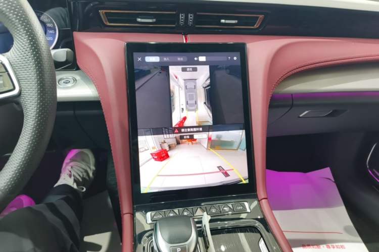 Used Hongqi H5 2024 2.0T Automatic Smart Connect Flagship Edition Audio And AC Panel