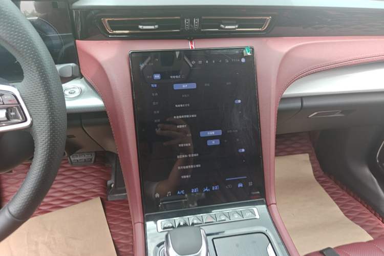Used Hongqi H5 2024 2.0T Automatic Smart Connect Flagship Edition Audio And AC Panel